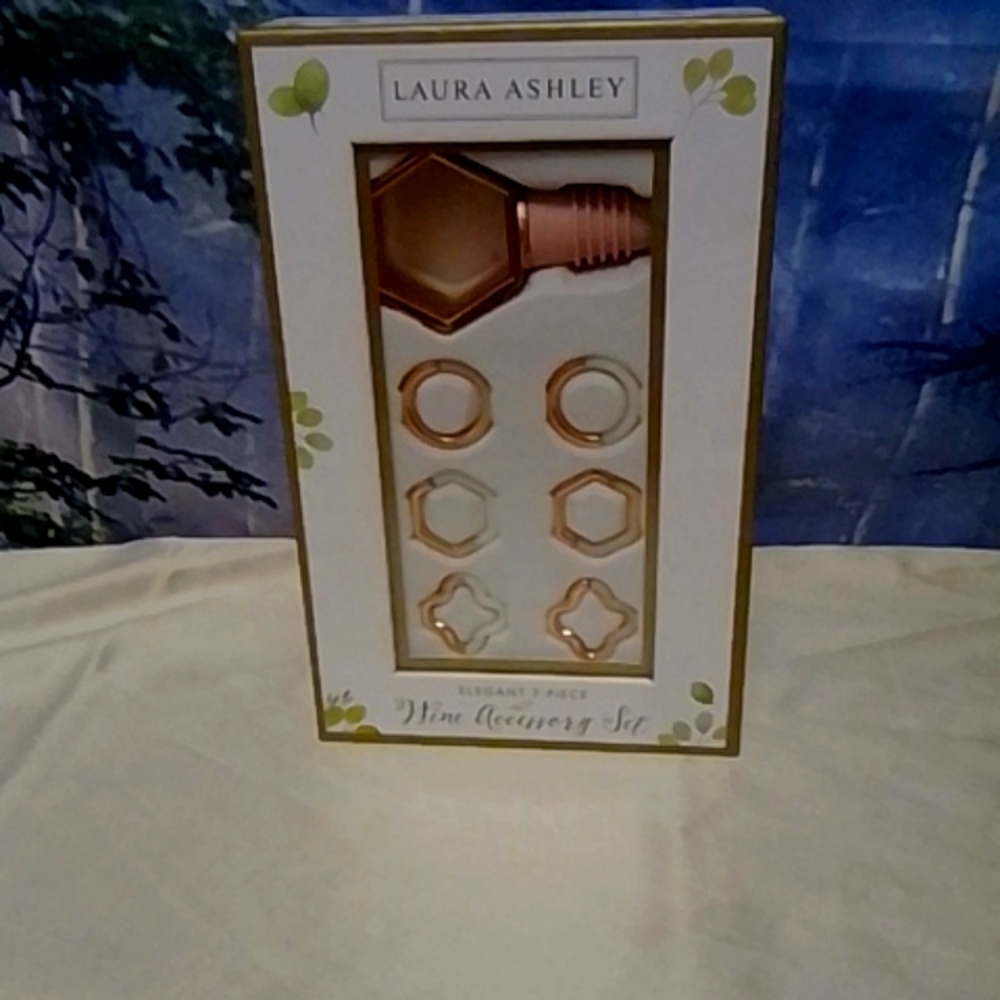 Laura Ashley wine accessory set